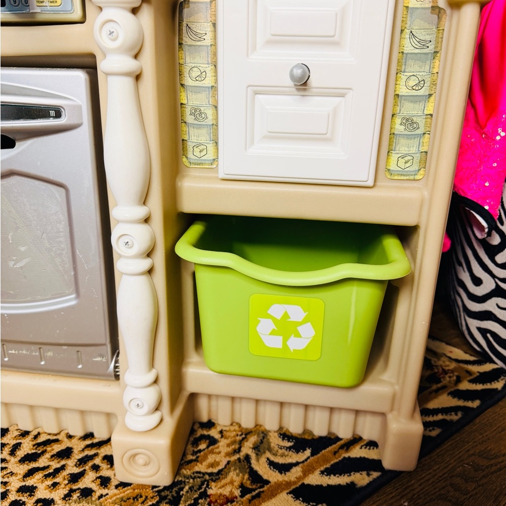 Step 2 replacement Green Recycling Bin